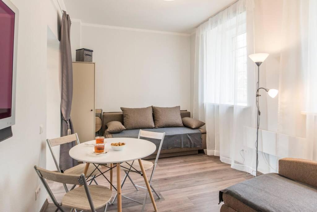 Latgales139 6 Can Stay Park In Front Of The House Free Parking Behind The Fence Self Check In Out Riga Dış mekan fotoğraf